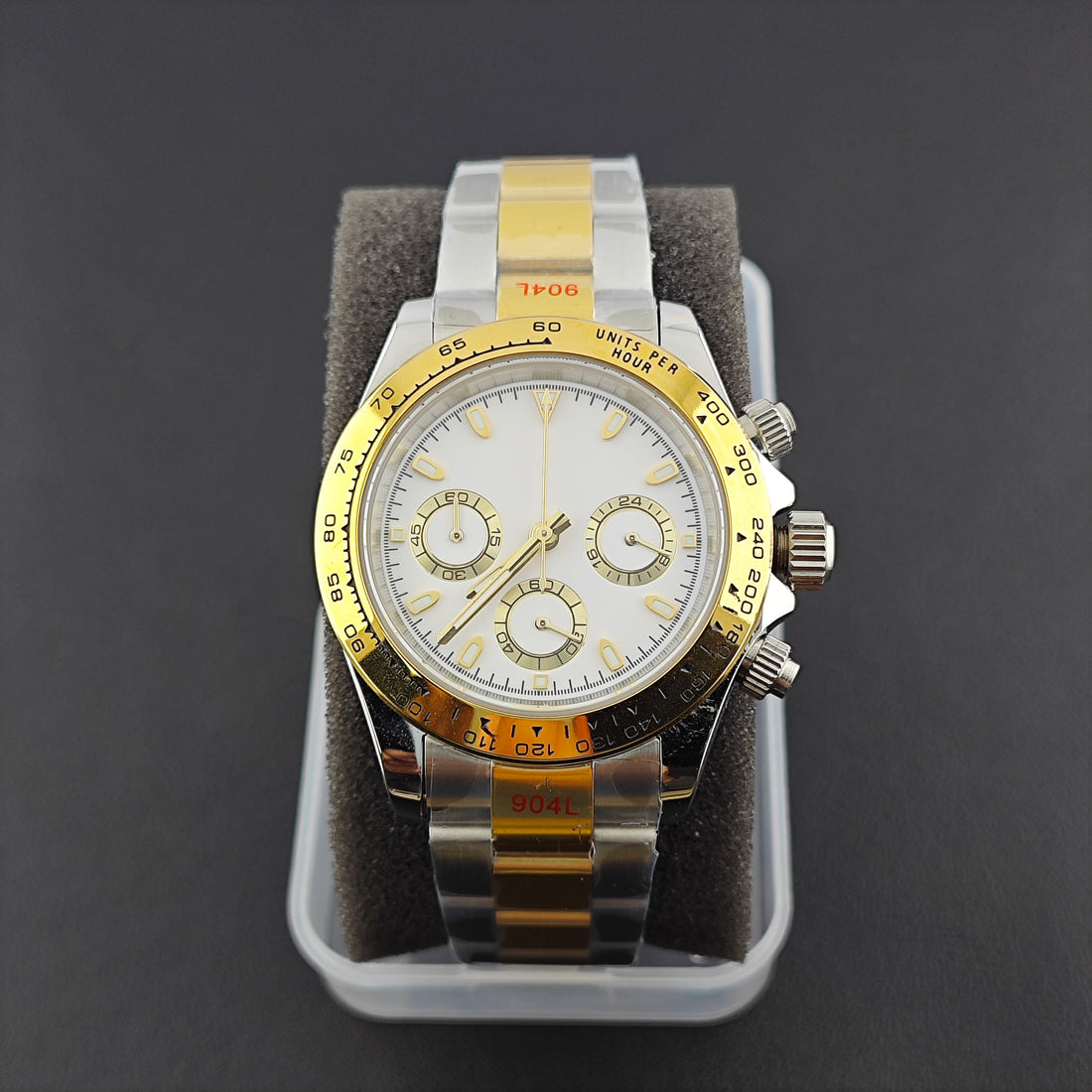 White/Yellow Gold Dial Yellow Gold Bezel Chronograph - Yellow Two-Tone Bracelet - VK63 Movement